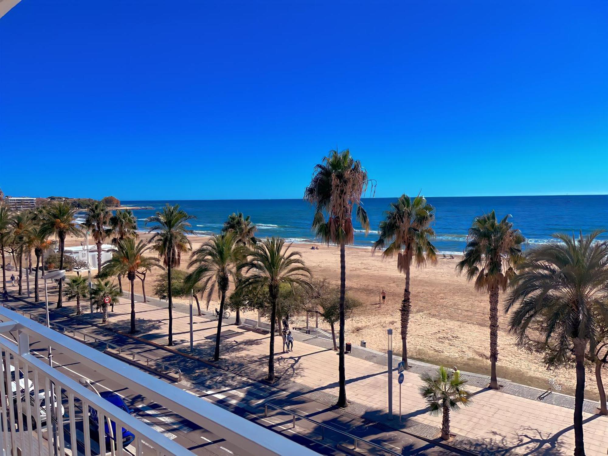 For A Stay Horizonte Mar Кембрилс Екстериор снимка